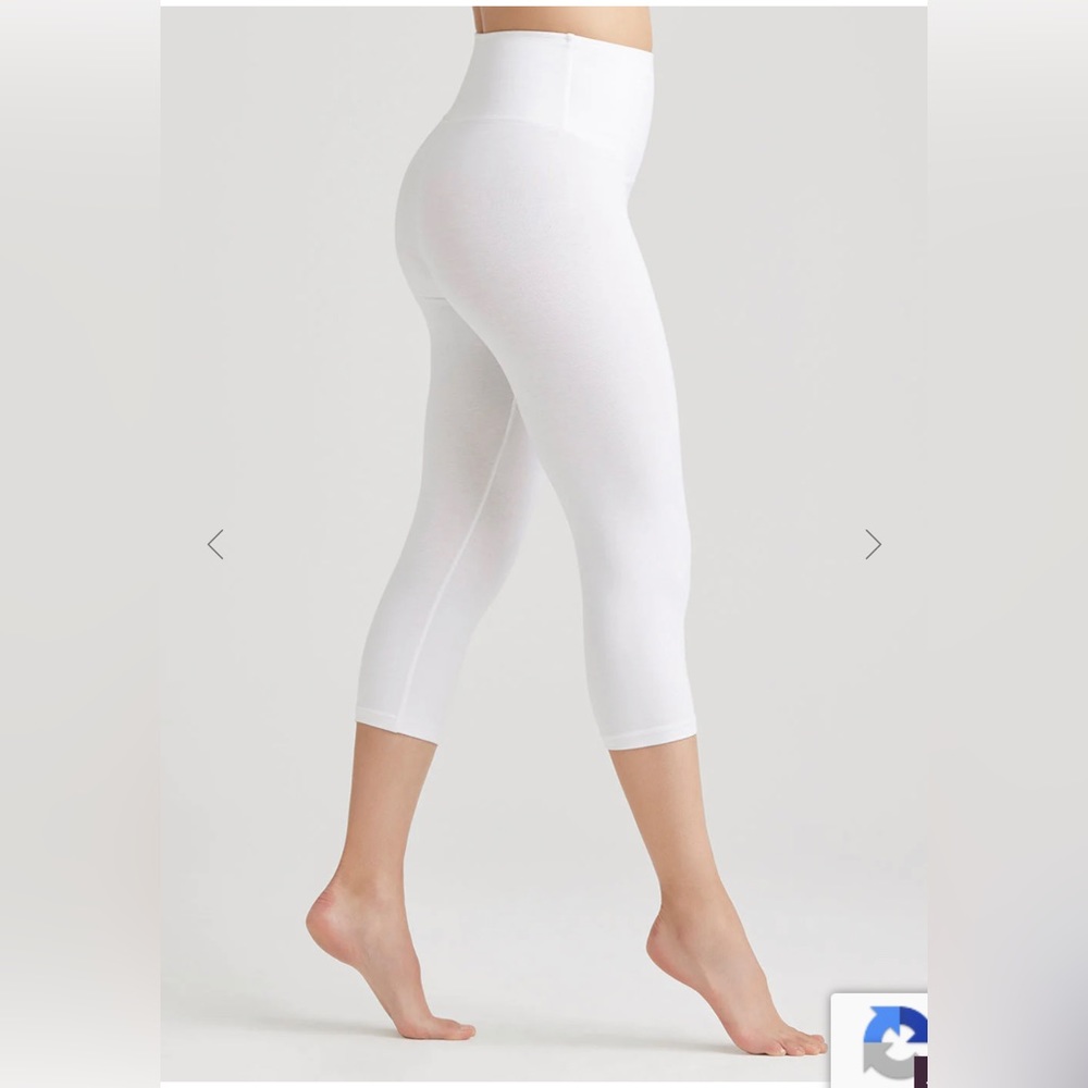 Yummie Capri Leggings - WHITE